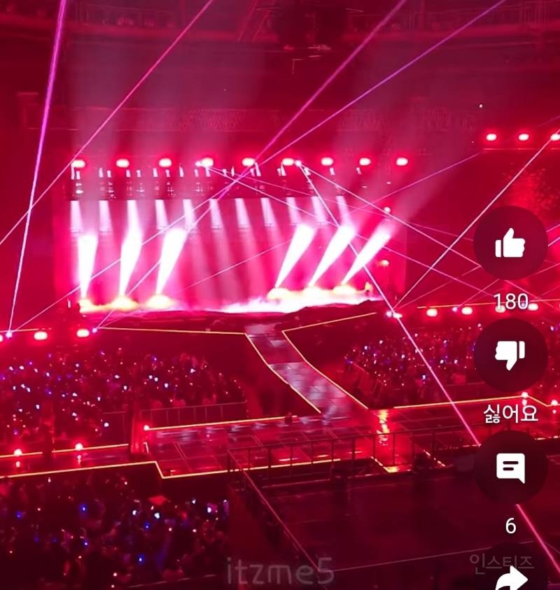 오프닝부터 연출력 쩔었던 이창섭 콘서트.jpg | 인스티즈