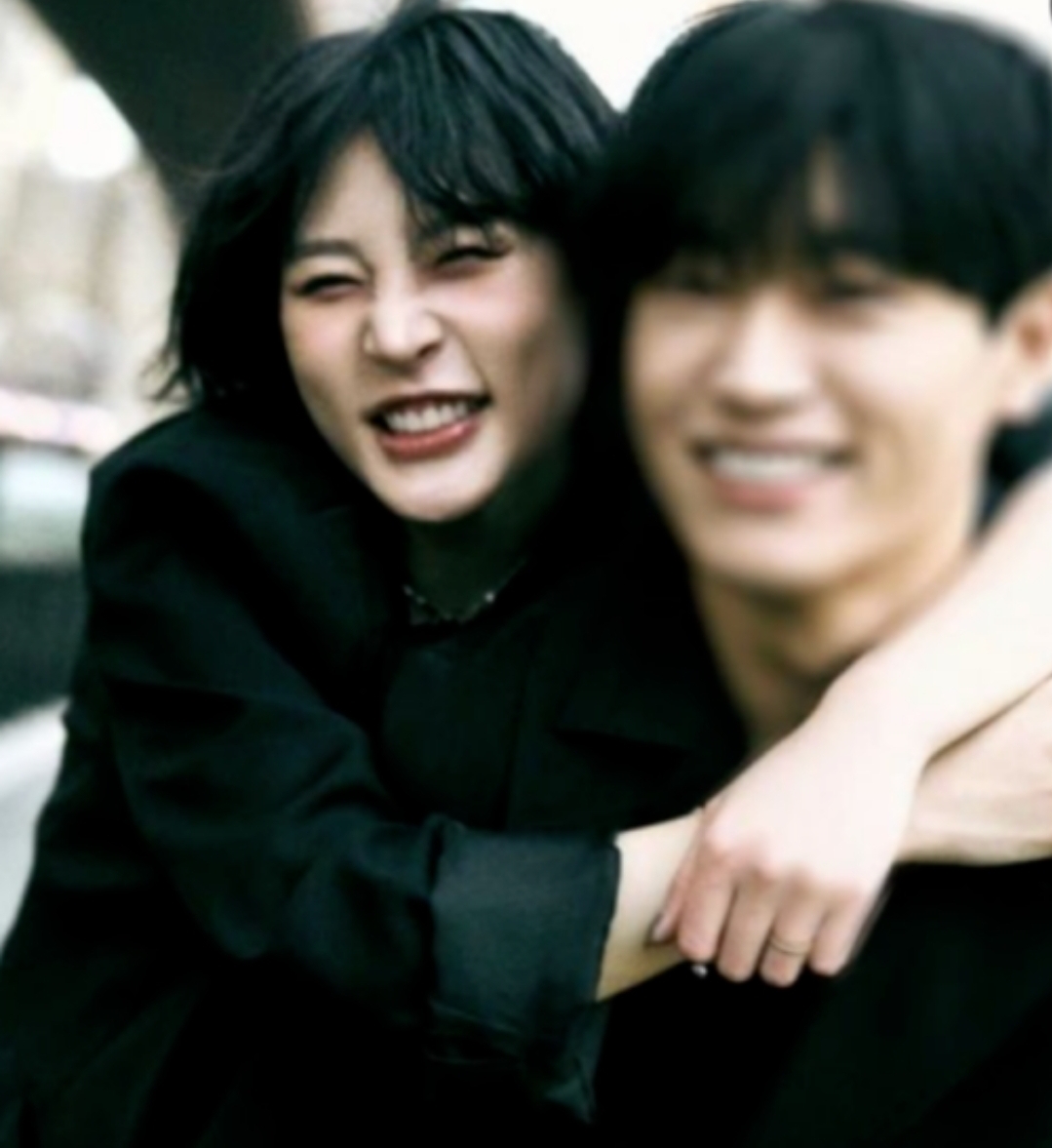 [정보/소식] "김새론, 美서 낙태하고 결혼" 녹취록 파문....유족 알면서 모른 척 했나? | 인스티즈