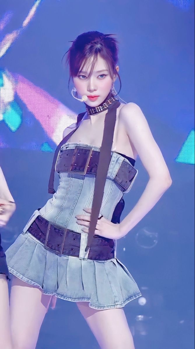 [잡담] 사쿠라 윈터 아이유 슈화가 입은옷.... | 인스티즈