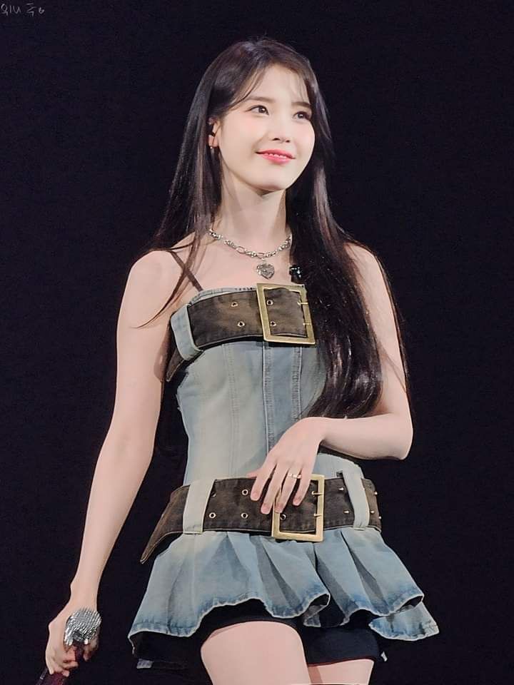 [잡담] 사쿠라 윈터 아이유 슈화가 입은옷.... | 인스티즈