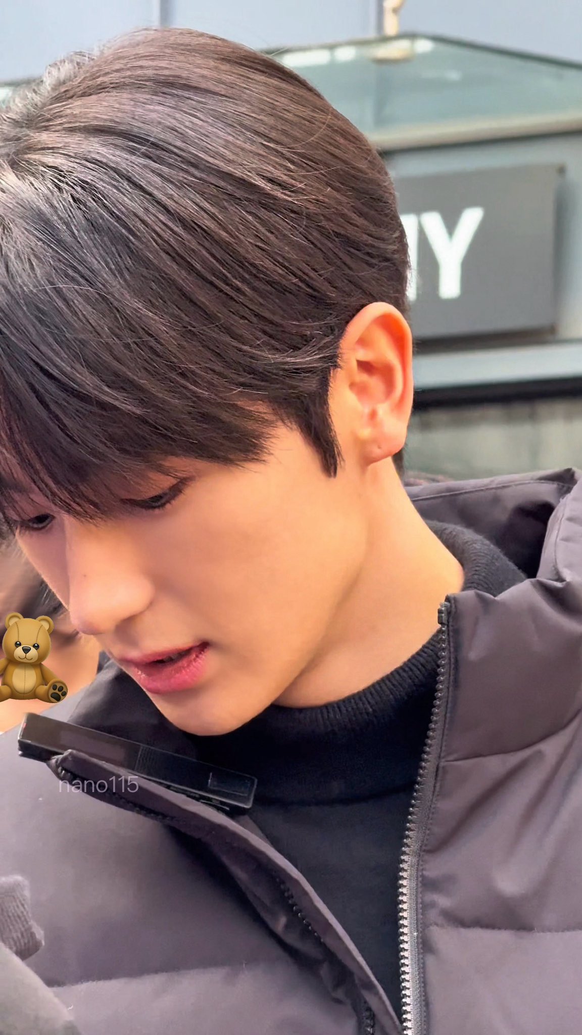 [잡담] 덥즈 현재 어제 카페알바? 폰카짤 쩐다... | 인스티즈
