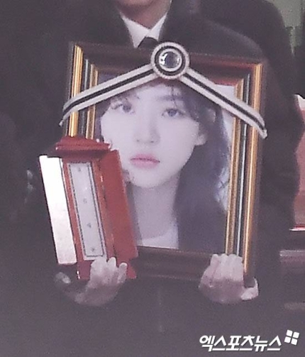 [정보/소식] 故김새론이 원했을까? 유서無, 다 품고 눈 감았는데 경악스러운 '사생활 파묘' | 인스티즈