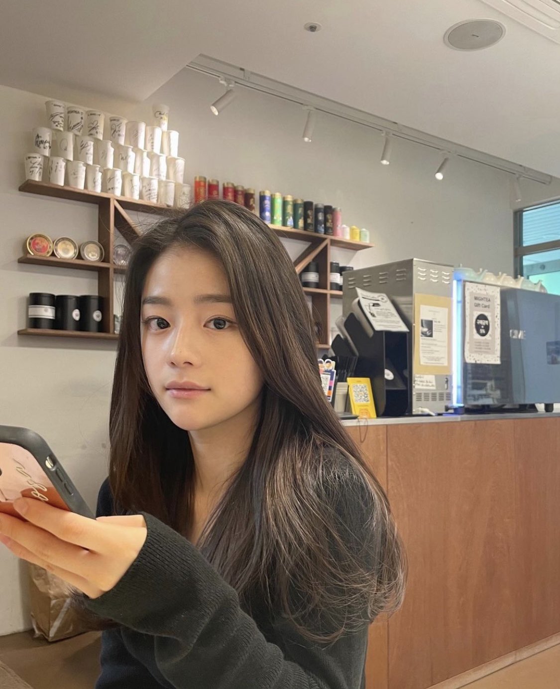 [잡담] 채서안 일상사진도 예쁘다..🤍 | 인스티즈