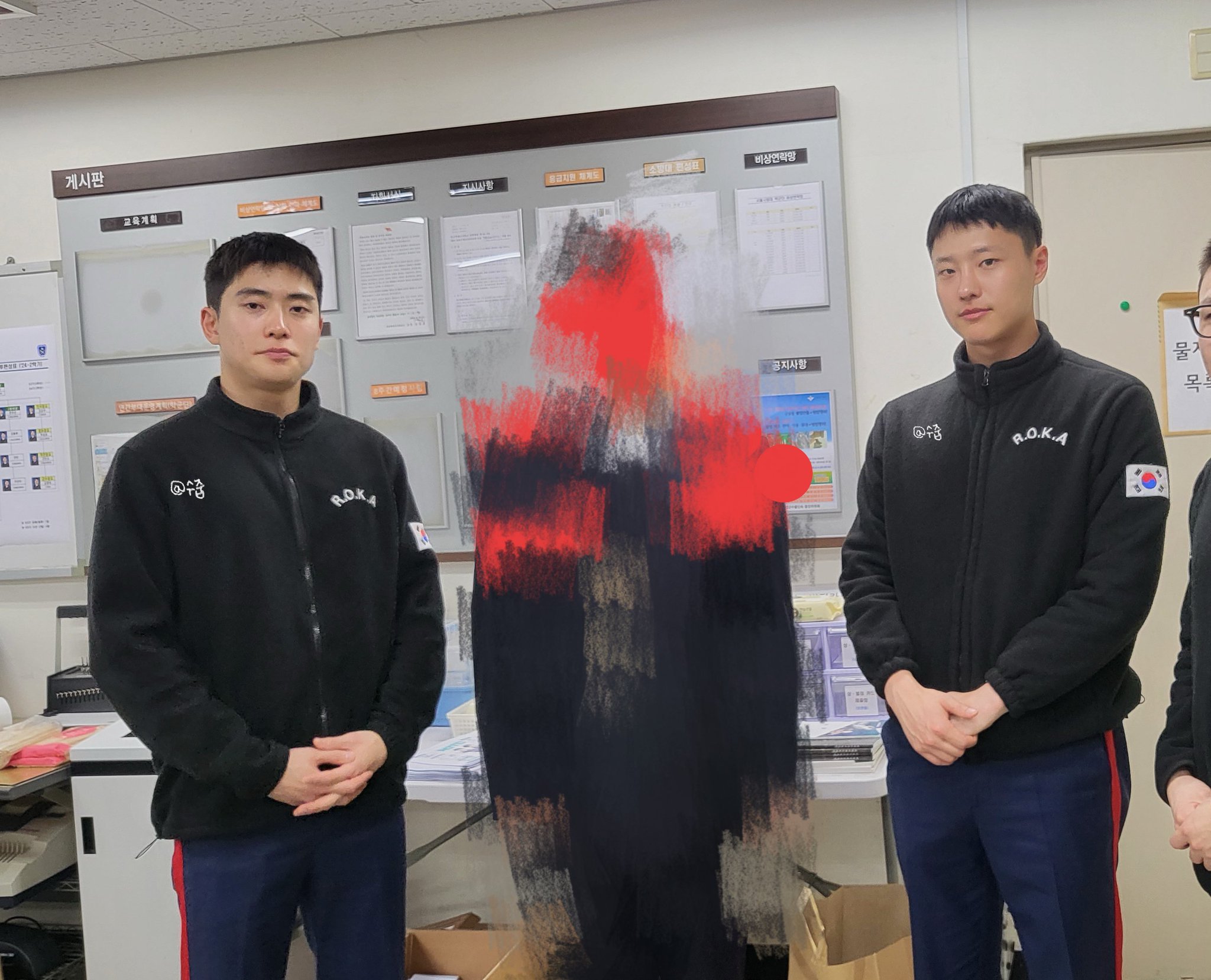 [잡담] 아 윤오랑 승연씨 그림체 겁나다른거 왤키웃겨 | 인스티즈