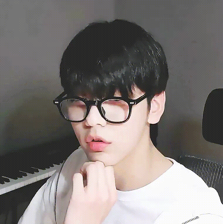 [잡담] 와 근데 얜 진짜 입술 시강 쩐다ㅋㅋㅋㅋ | 인스티즈