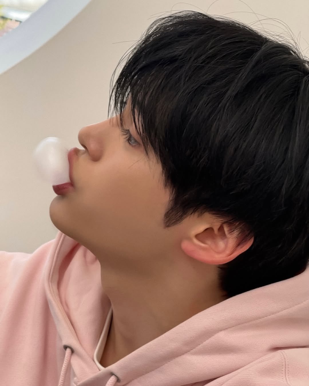 [잡담] 성한빈 인스타 뜬거 ㄹㅇ 남친짤인데 | 인스티즈