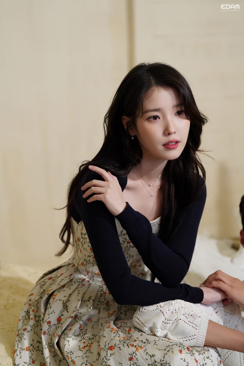 [잡담] 아이유 차기작 | 인스티즈