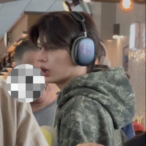 [잡담] 빅히트 신인 정보 안 뜬 이 둘 제발 한국인이면 좋겠따 | 인스티즈