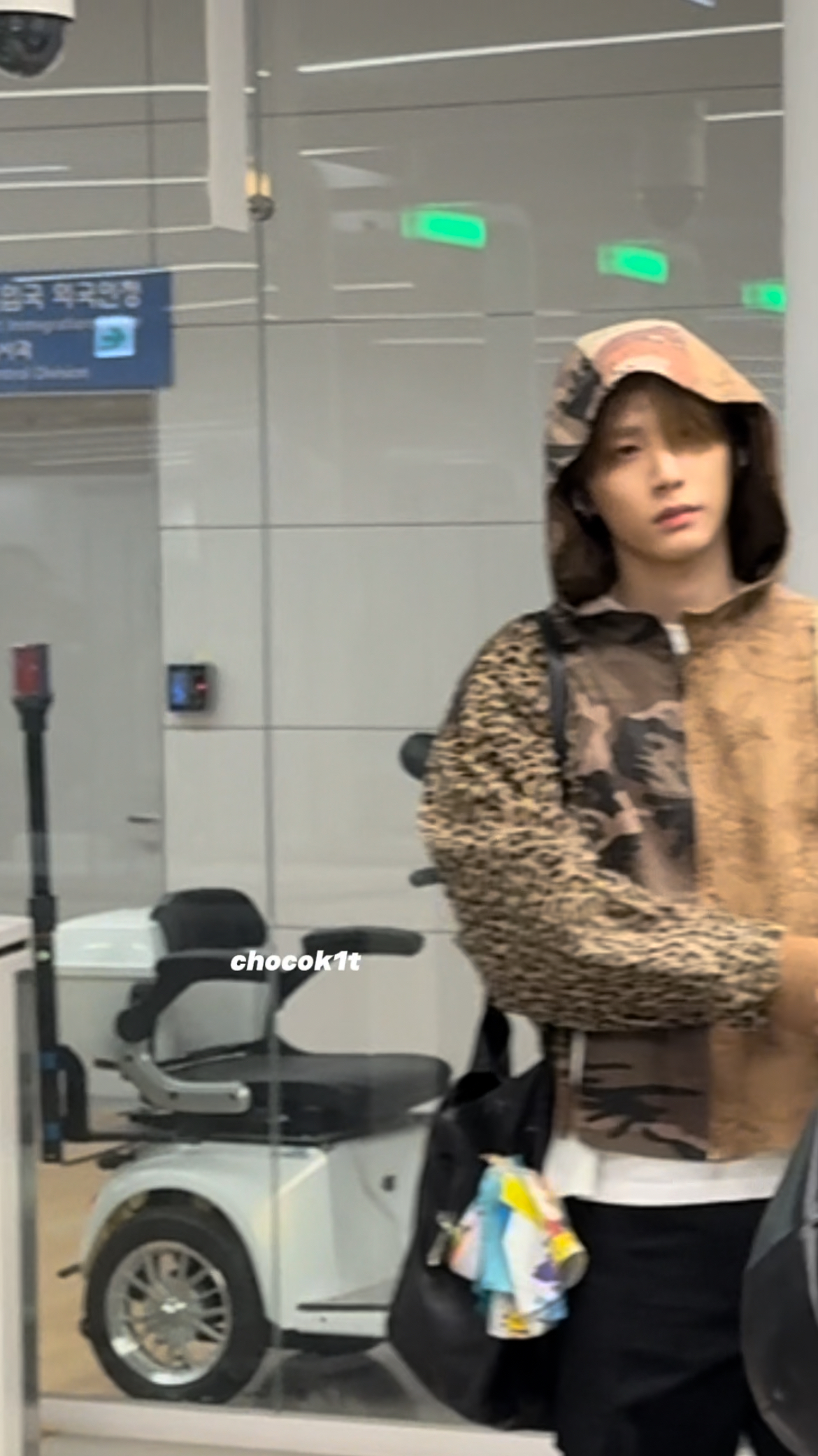[잡담] 한태산 오늘 공항 폰카 | 인스티즈