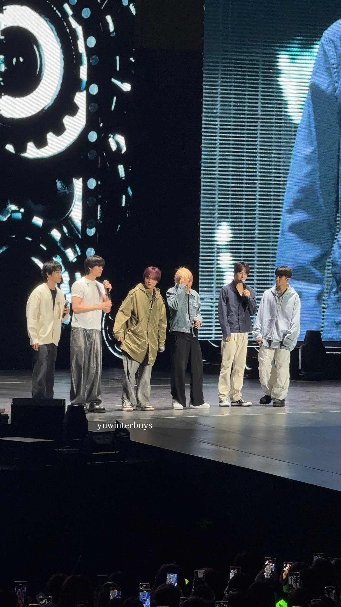 [잡담] 127 오늘 콘서트 사첵 착장 | 인스티즈