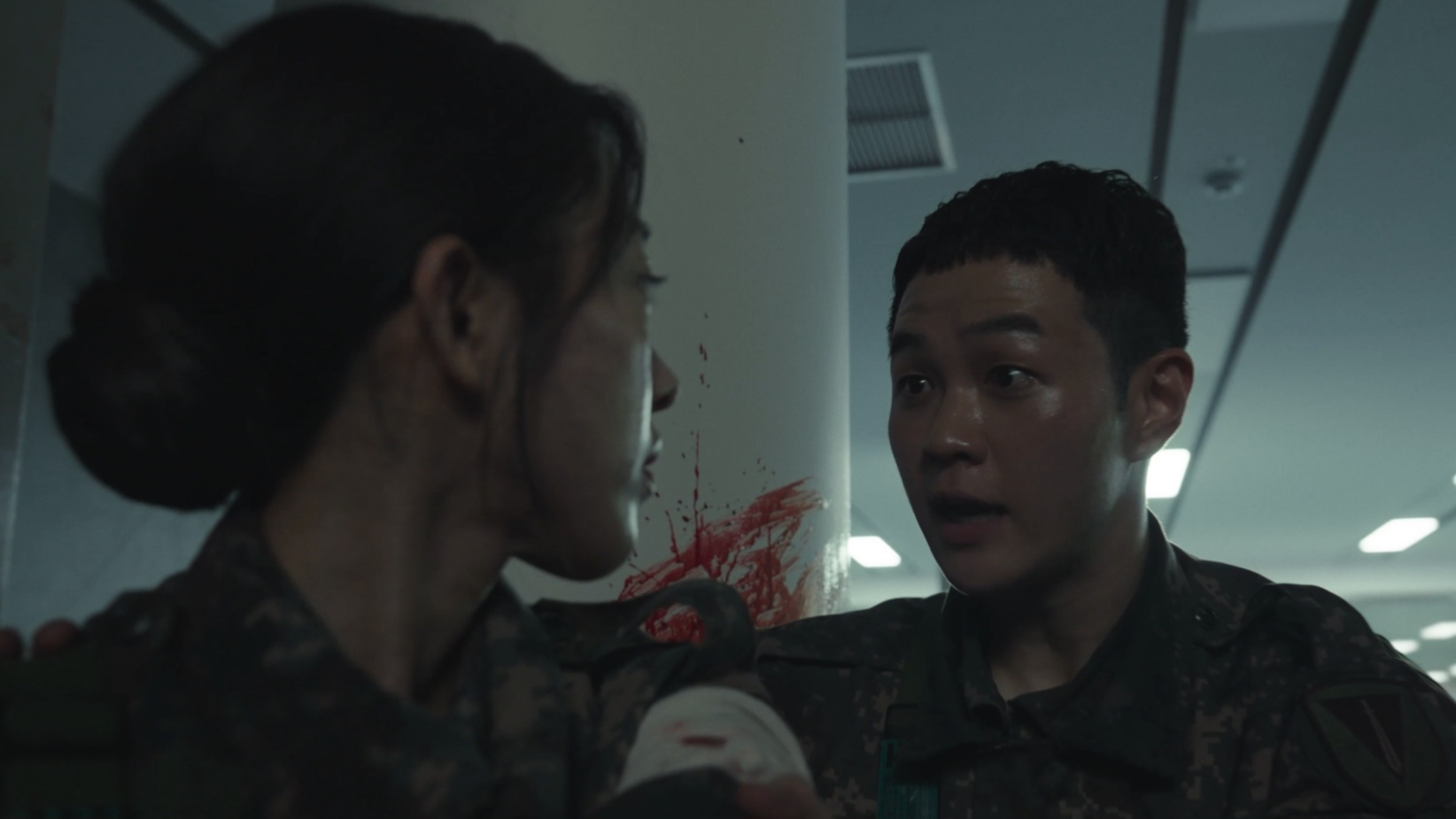 [잡담] (스포주의) 뉴토피아 7화부터 이 커플 거슬려 | 인스티즈