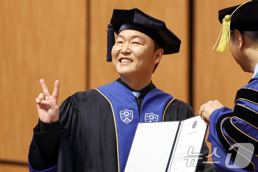 [정보/소식] "역시 강남 스타일"…싸이 신사동 80억 건물, 207억 됐다 | 인스티즈