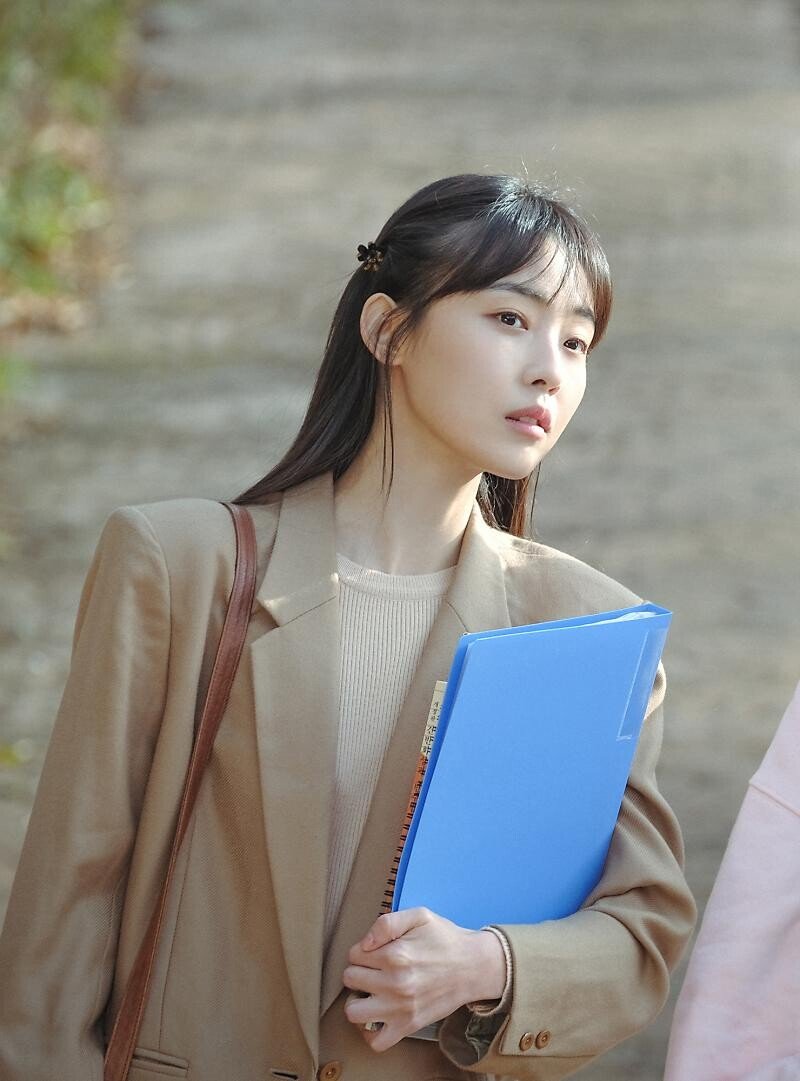 [잡담] 배우 전소니 넘 분위기있는데 사랑스러워.. | 인스티즈