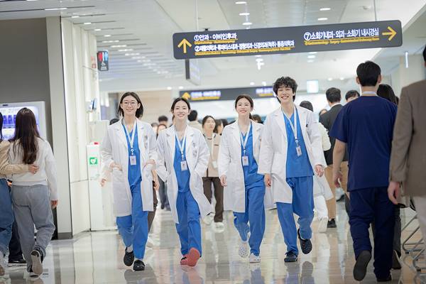 [잡담] [단독] '슬의생' 미도와 파라솔, '언슬전' OST에 '신곡 발표' 지원사격 | 인스티즈