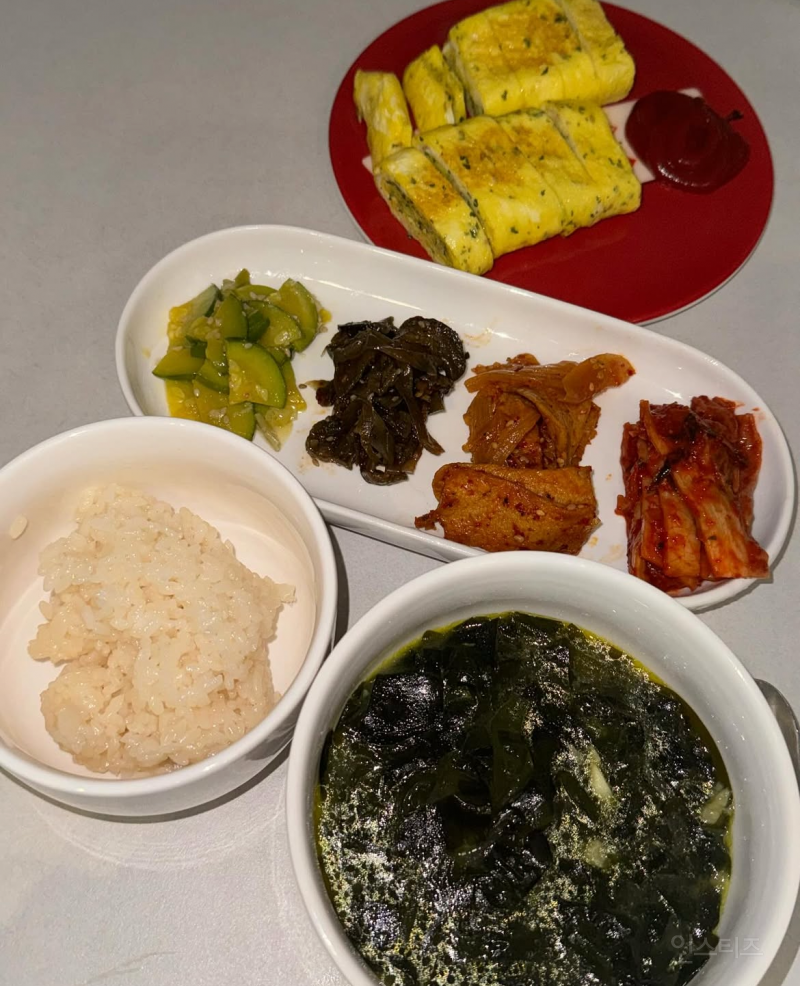 소소하지만 건강하게 밥 챙겨 먹는 듯한 여돌 | 인스티즈