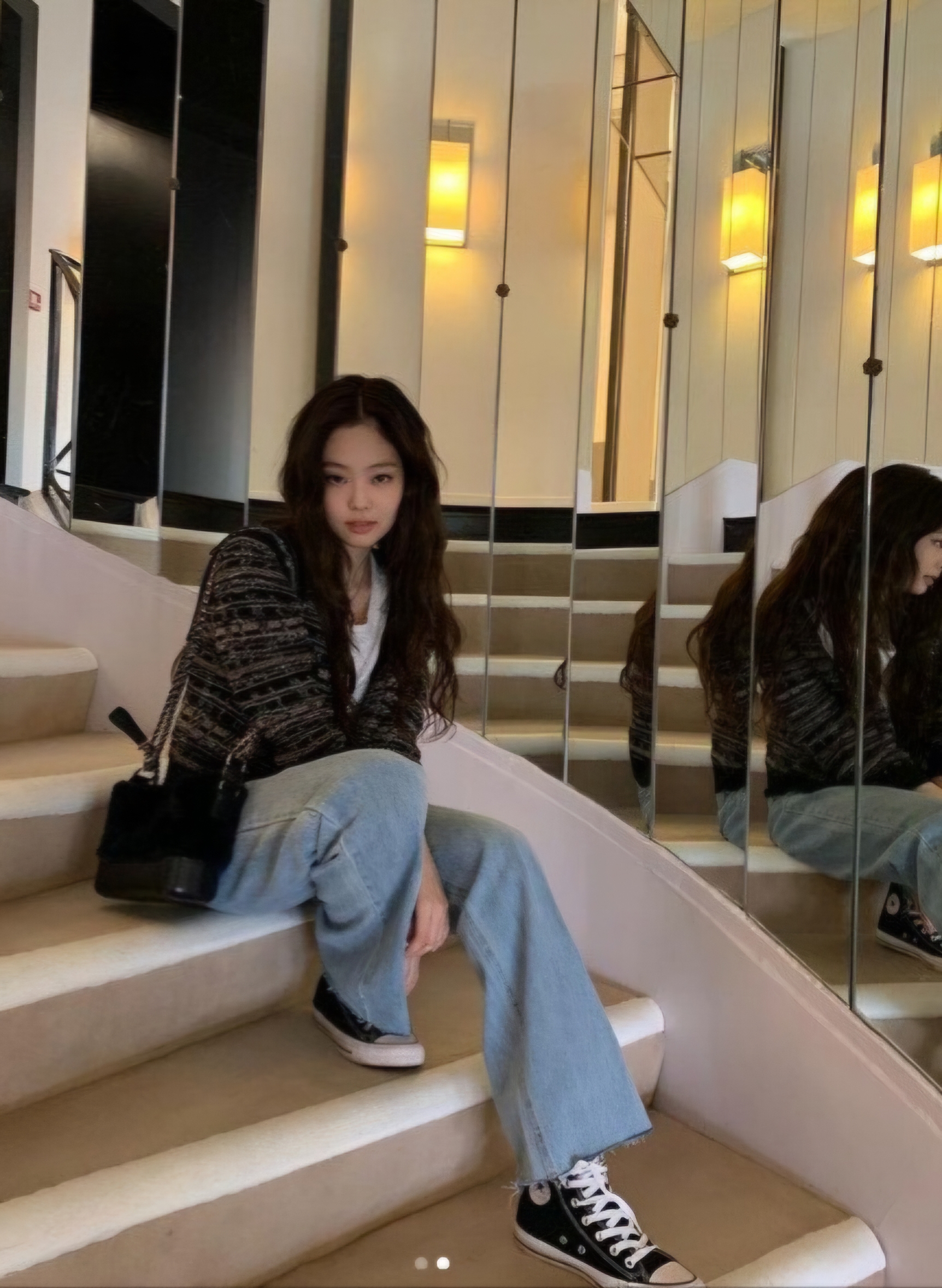 [잡담] 제니가 앞으로 트위드 자켓을 많이 입어주길 바라 | 인스티즈