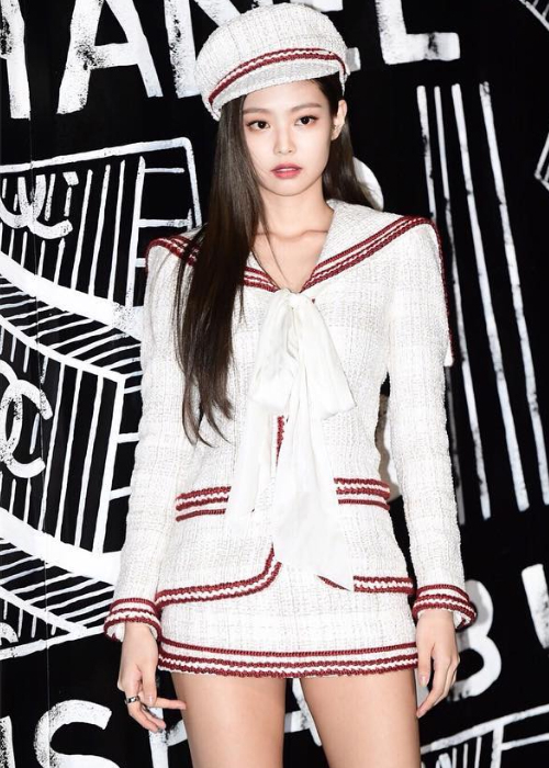 [잡담] 제니가 앞으로 트위드 자켓을 많이 입어주길 바라 | 인스티즈