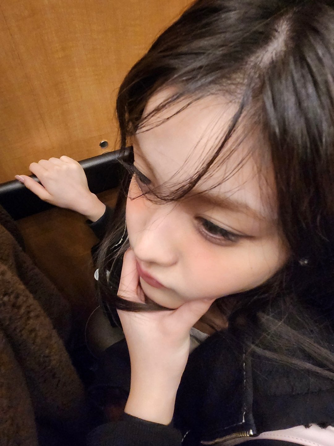 [잡담] 요즘 로하 귀엽다고 생각하는 사람한테 주고싶은 짤들 | 인스티즈