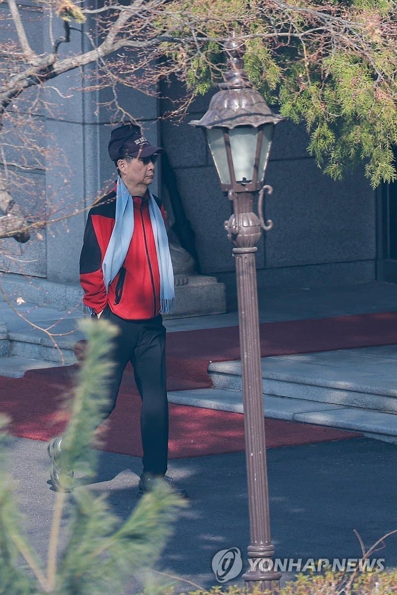 [잡담] 지금상황에서 마음편하게 덕질할수있는 대상 | 인스티즈