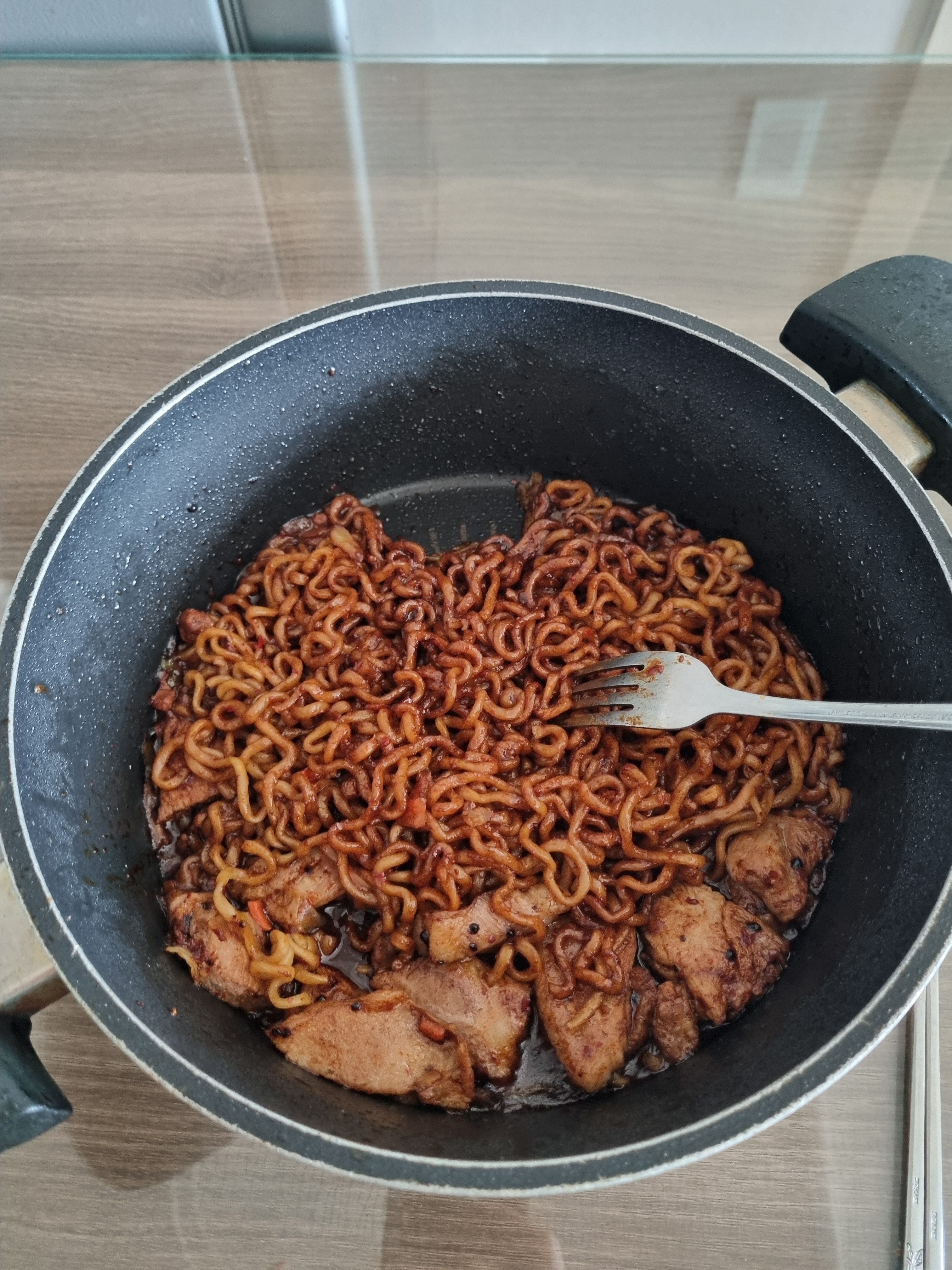 [잡담] 냐 라면 뭐 비법 없고 다 때려넣고 끓임 | 인스티즈