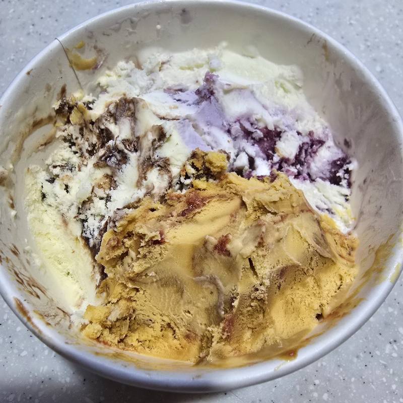 [잡담] 배라 무슨 맛인지 사진 보고 맞혀볼 사람 | 인스티즈