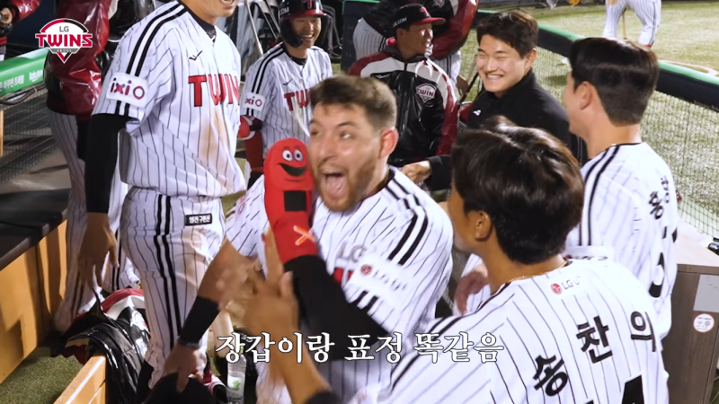 [잡담] 오스틴 주루장갑도 시끄러워 | 인스티즈