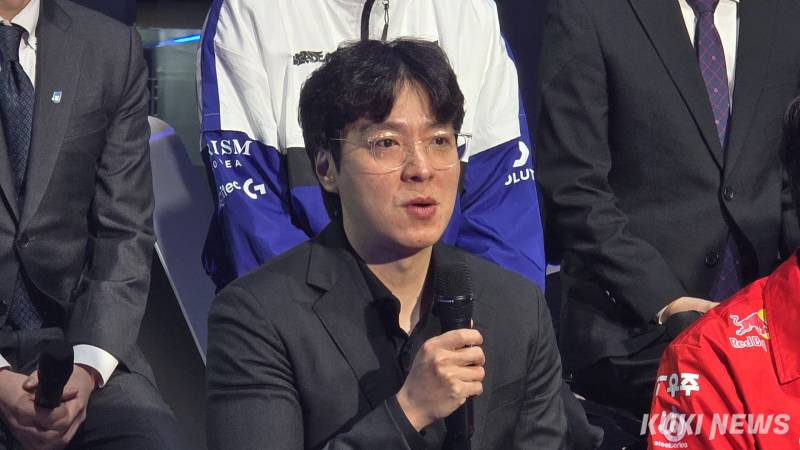 [정보/소식] '원딜 주전 경쟁' 바라본 김정균 T1 감독 "경기력 가장 중요” [쿠키 현장] | 인스티즈
