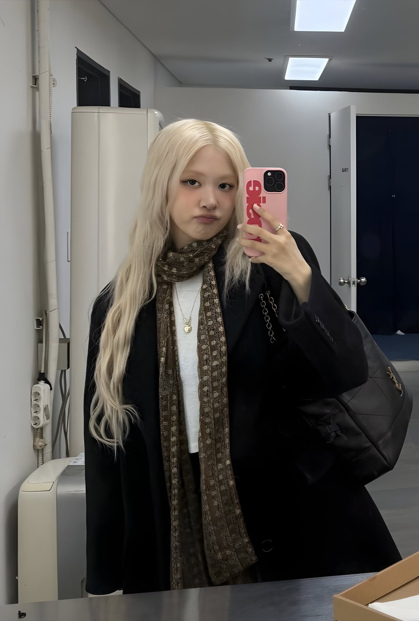 [잡담] 로제 두피 진짜 어케 관리하지 | 인스티즈