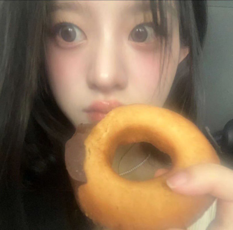 [잡담] 아일릿 민주 눈 대빵 크다 | 인스티즈