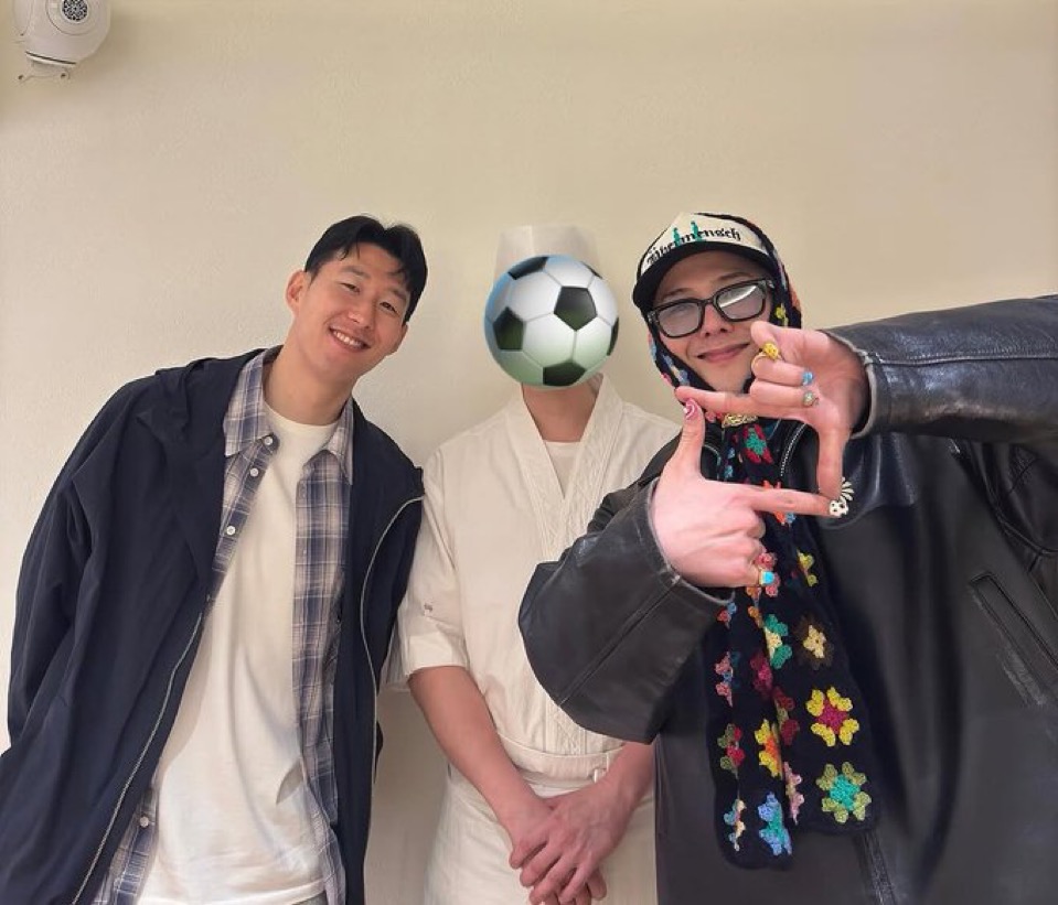 [잡담] 손흥민 포즈를 왜 지디가 하고 있는 거임 | 인스티즈