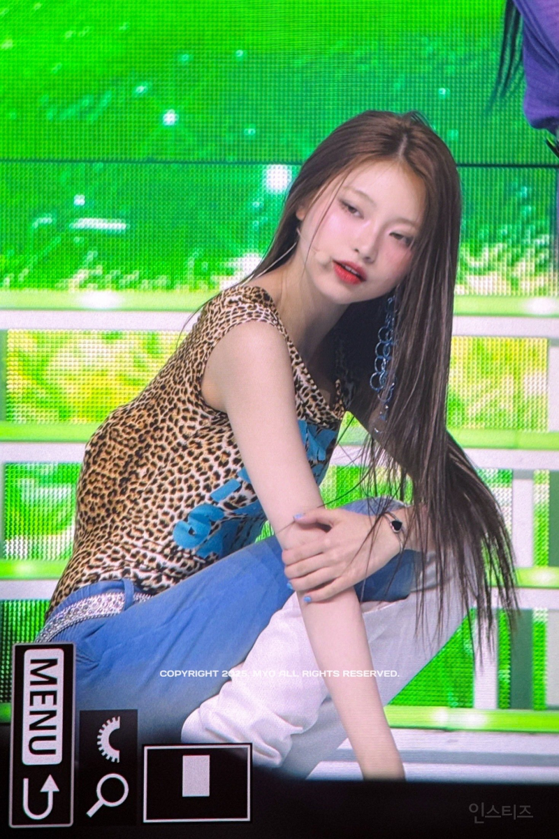 2000년 초반 패션 찰떡같이 소화한 06년생 키키 하음.jpg | 인스티즈