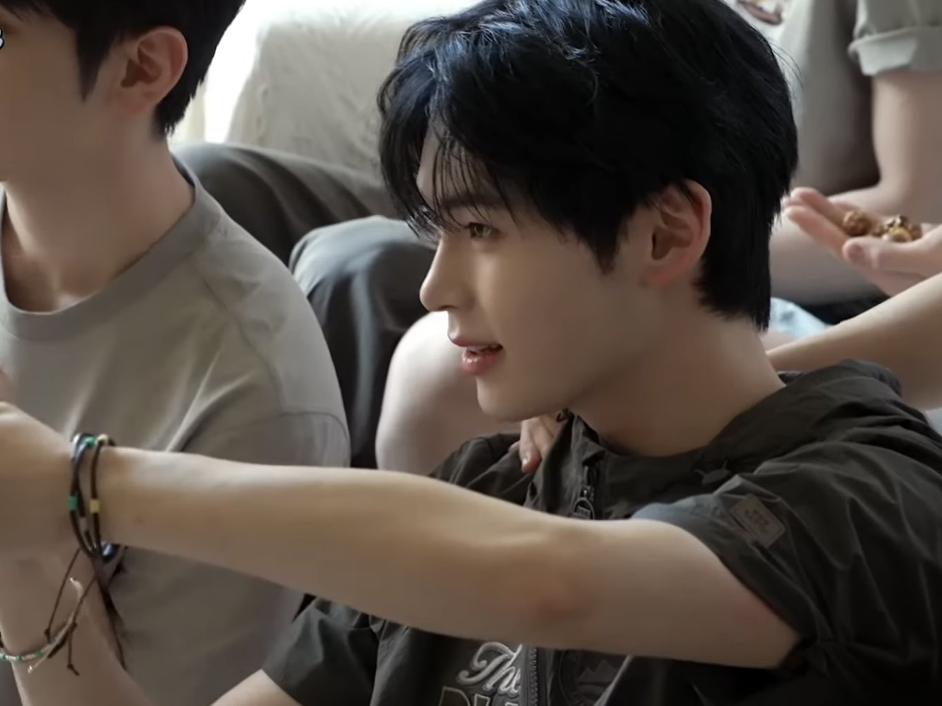 [잡담] 와 성한빈 옆태 | 인스티즈