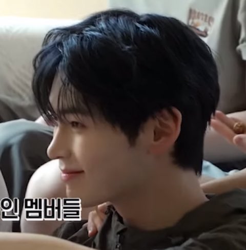 [잡담] 와 성한빈 옆태 | 인스티즈