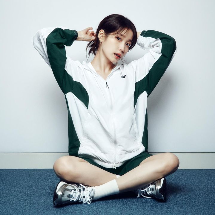 [잡담] 아이유 오늘 뜬 사진들 너무 이쁜거 아니냐규 | 인스티즈
