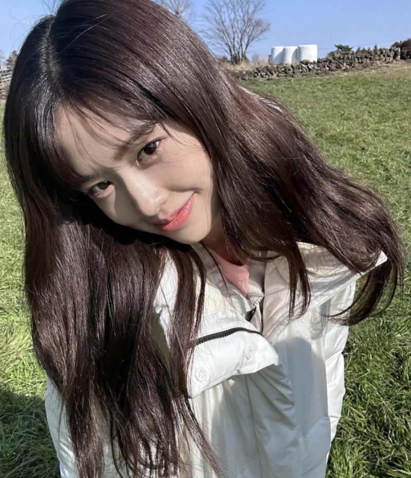 풍성한 머리숱으로 헤어모델이 된 여돌 .jpgif | 인스티즈