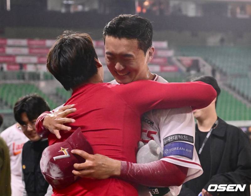 [잡담] 배찌랑 캡틴 포응 ૮꒰ ྀྀི⸝⸝›̥̥̥ ·̭ ‹̥̥̥⸝⸝꒱১ | 인스티즈