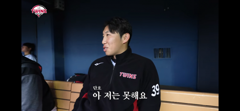 [잡담] 아씨 멍멍근ㅋㅋㅋㅋㅋㅋㅋㅋㅋㅋ미쳤나 나 지금 소리지름 진짜로 | 인스티즈