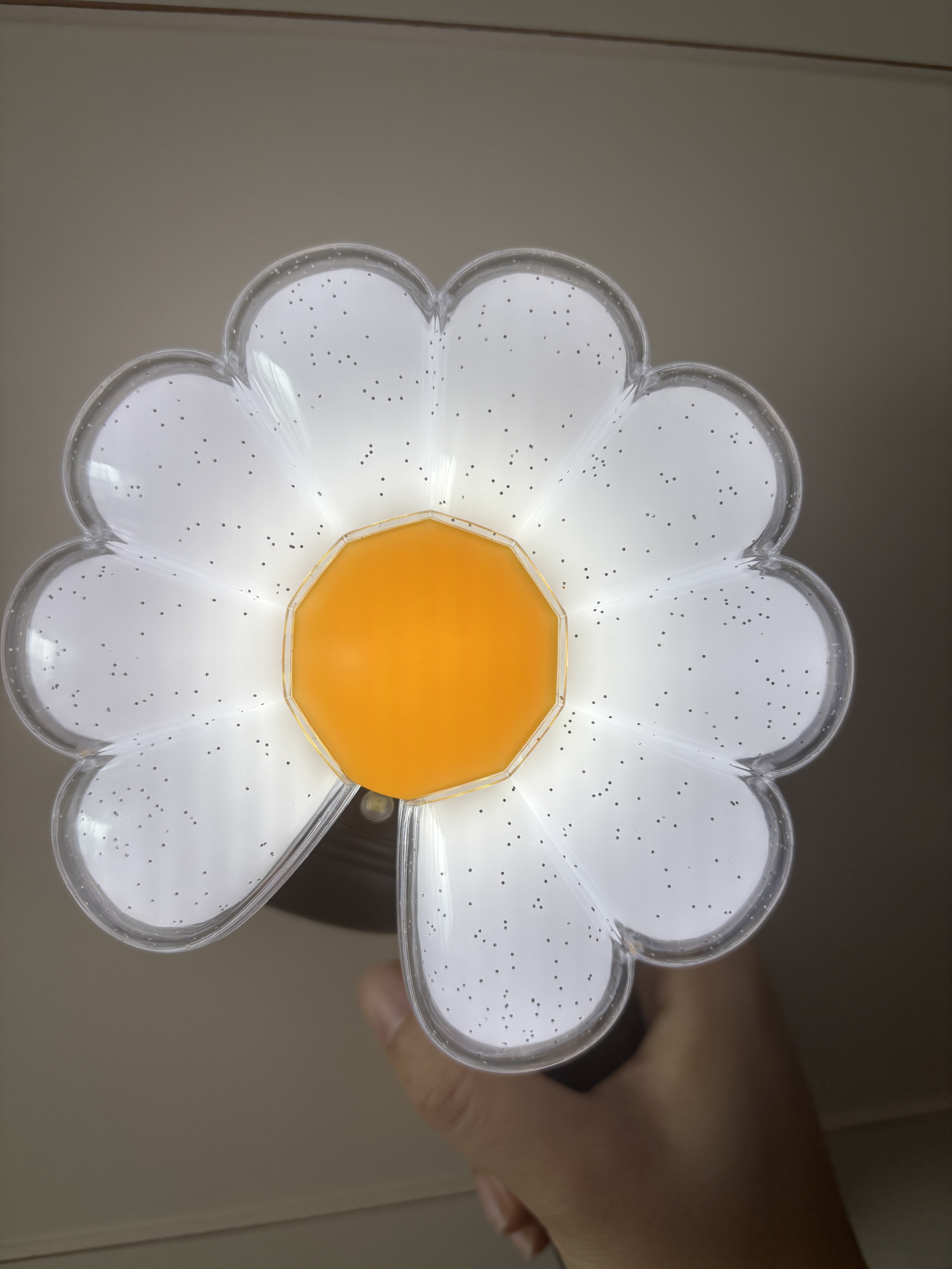 [잡담] 지디 응원봉 어플 진짜 대박인데??? | 인스티즈