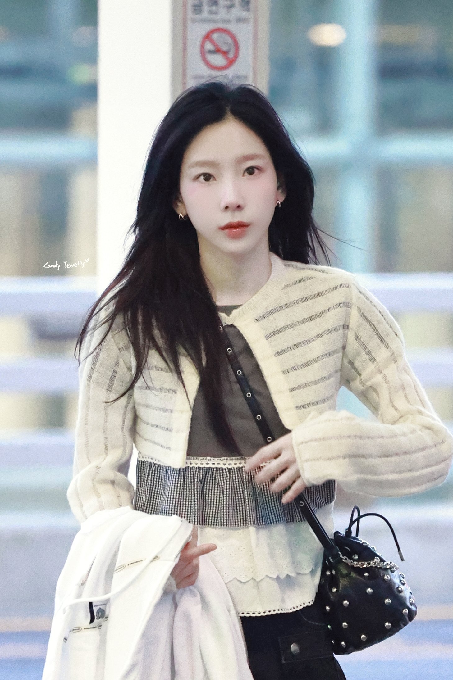 [잡담] 태연언니 출국했네 | 인스티즈