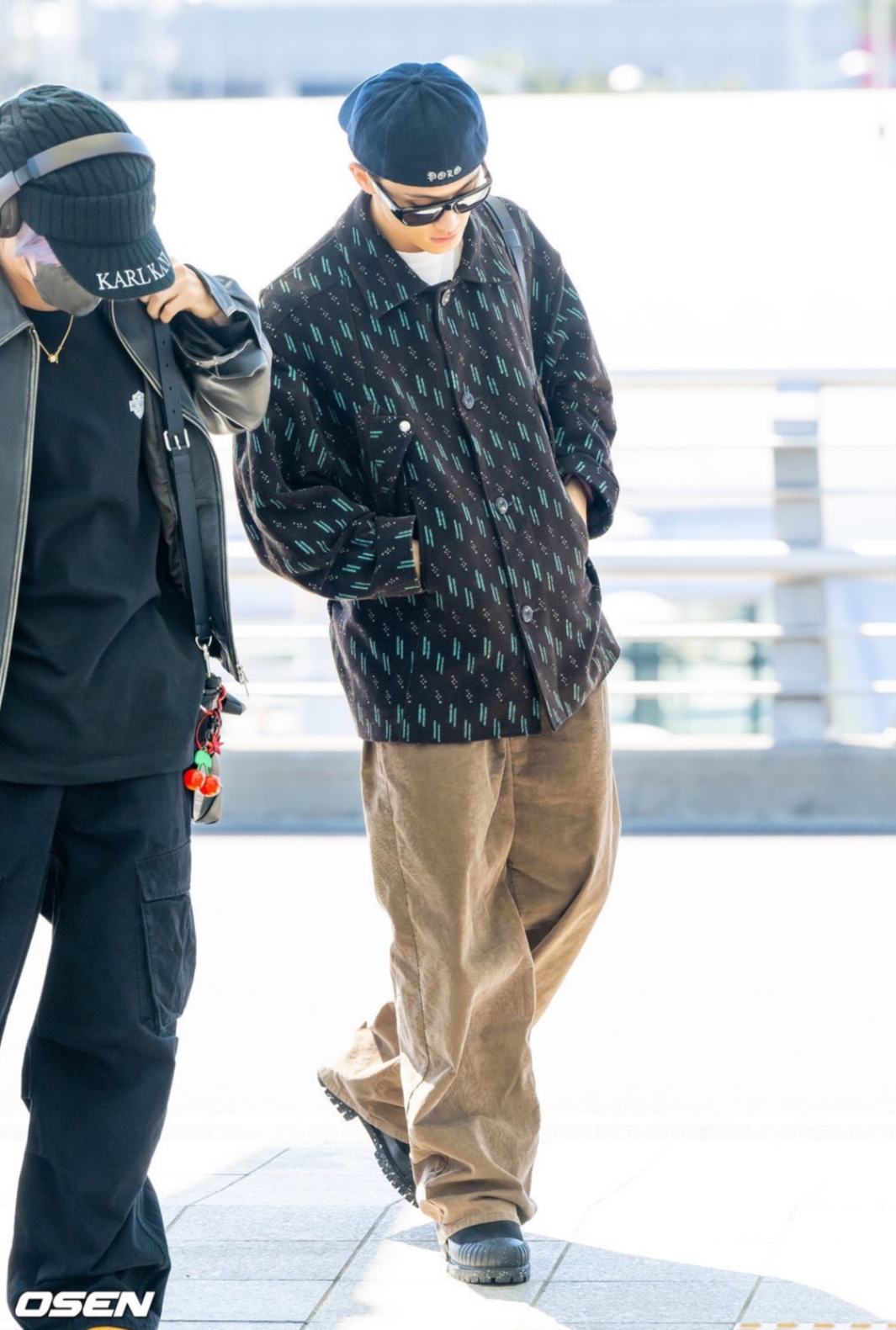 [잡담] 마크 오늘 출국 옷 입은거 예쁘다 | 인스티즈