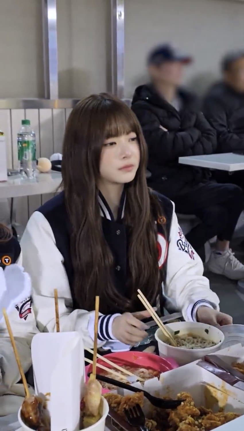 [잡담] 르세라핌 홍은채 오늘 야구보는데 표정변홬ㅋㅋㅋㅋ | 인스티즈