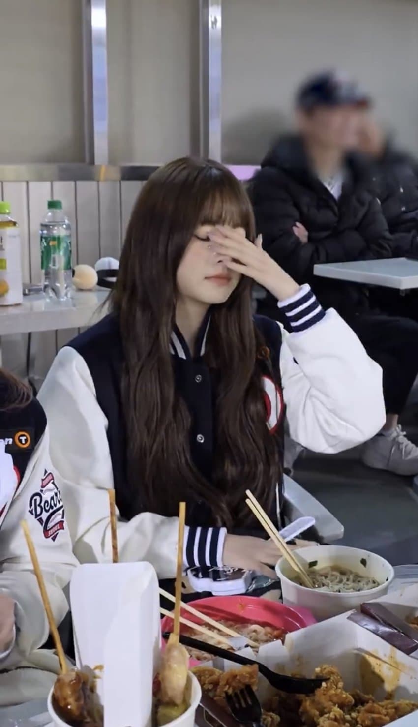 [잡담] 르세라핌 홍은채 오늘 야구보는데 표정변홬ㅋㅋㅋㅋ | 인스티즈