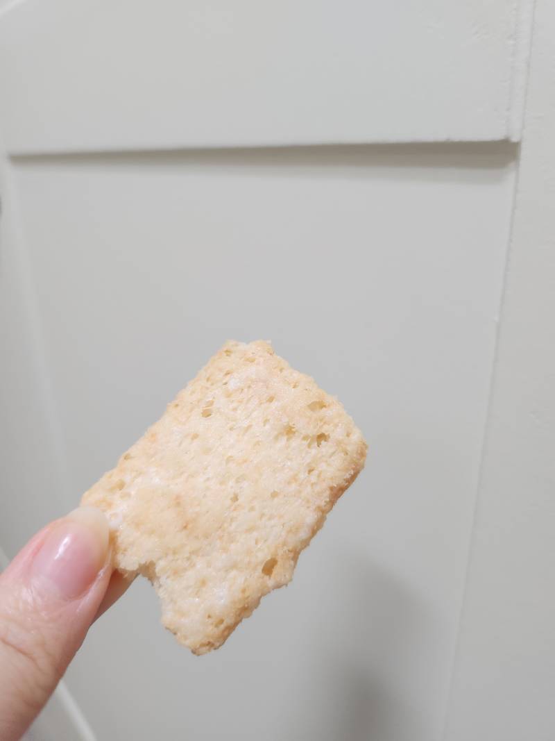 [잡담] (사진있음) 1만 봉지도 거뜬히 먹을 수 있을만큼 맛있는 과자🥺🥺👍🏻👍🏻 | 인스티즈