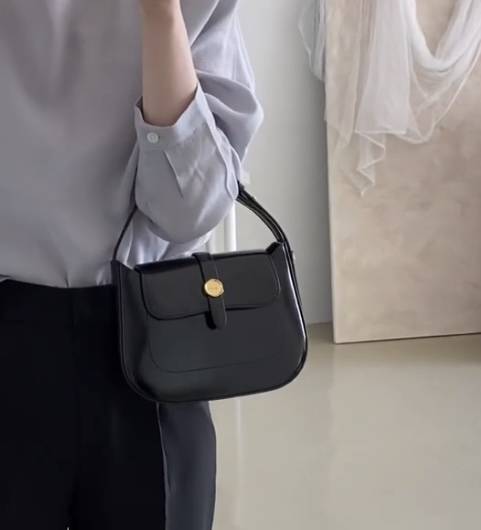 [잡담] 20대 여익들만 데일리ㅣ나 결혼식도 들고가기엔 뭐가 더 휘뚤마뚤 손 많이 갈 것 같아?? | 인스티즈