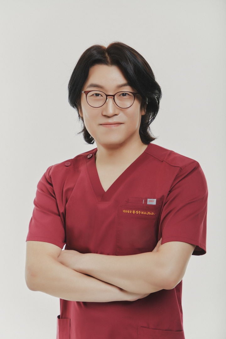 [정보/소식] 속보)비뇨의학과 전문의 겸 방송인 홍성우씨 갑질 사건"새로운 국면 맞다.. 경찰 회유로 허위진술... | 인스티즈