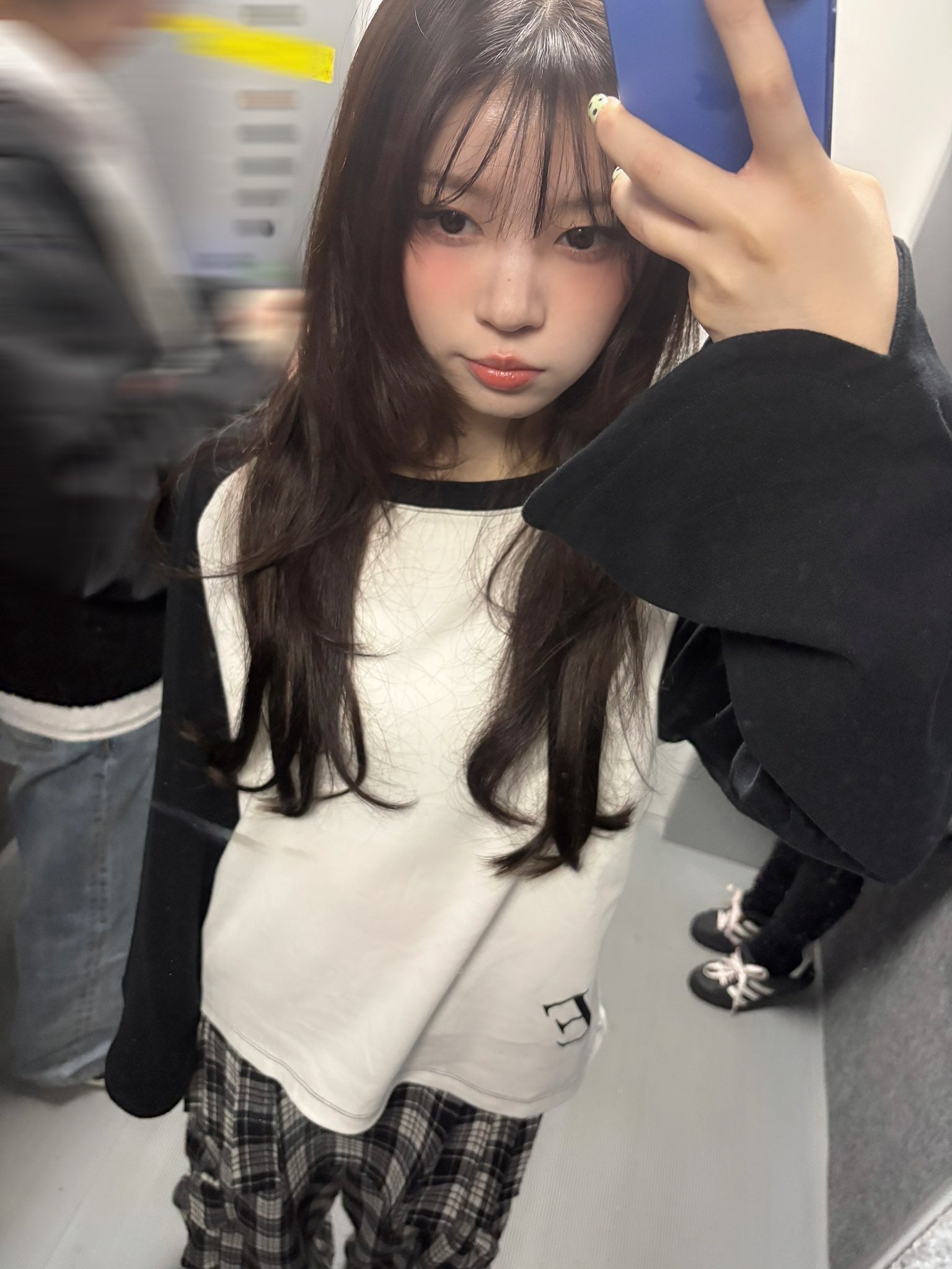 [잡담] 아일릿 모카 셀카 진심 좋은 느낌을 줌 | 인스티즈