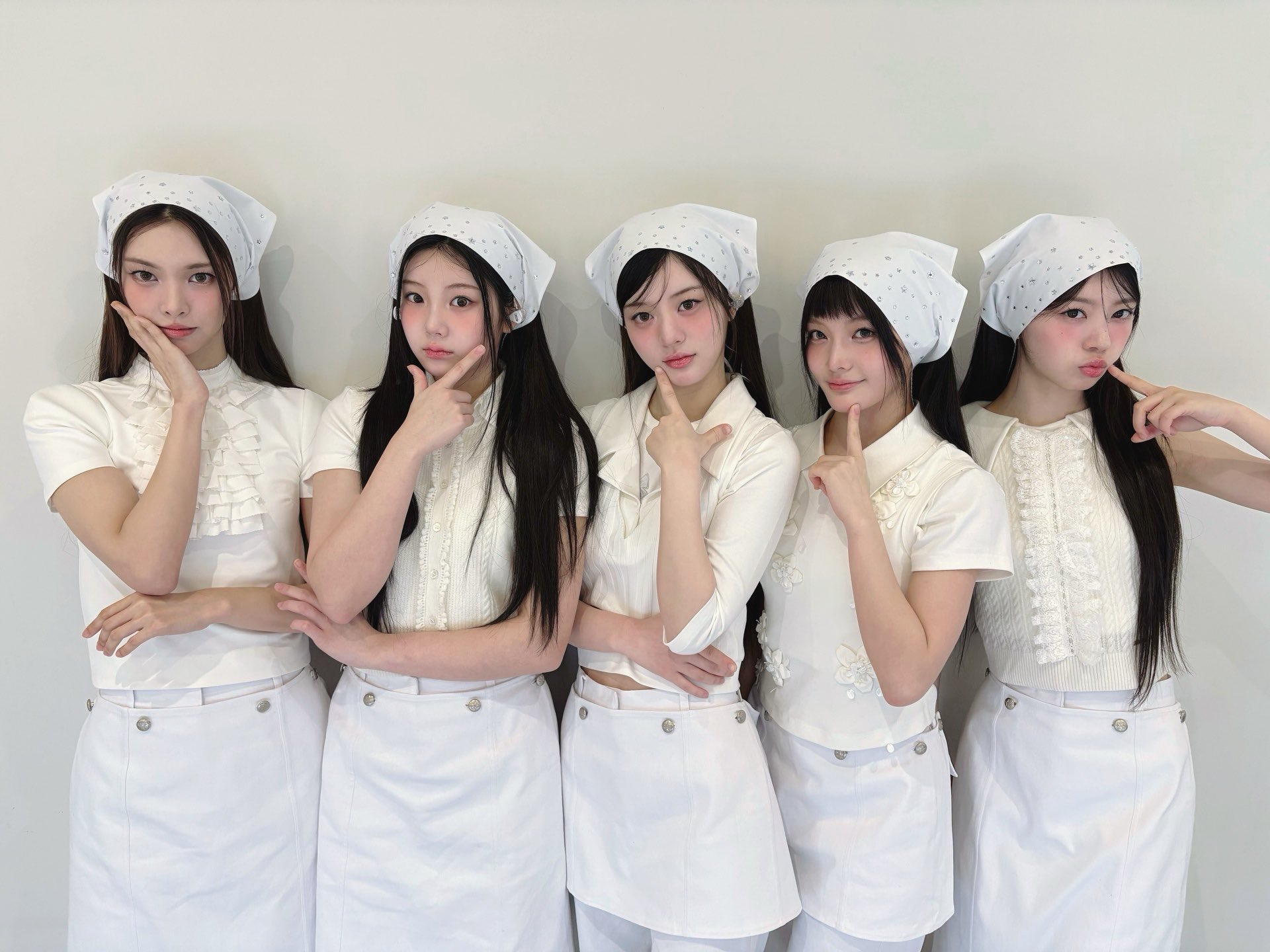 [잡담] 아일릿 아몬드초콜릿 음방 코디 다 예쁜듯 | 인스티즈