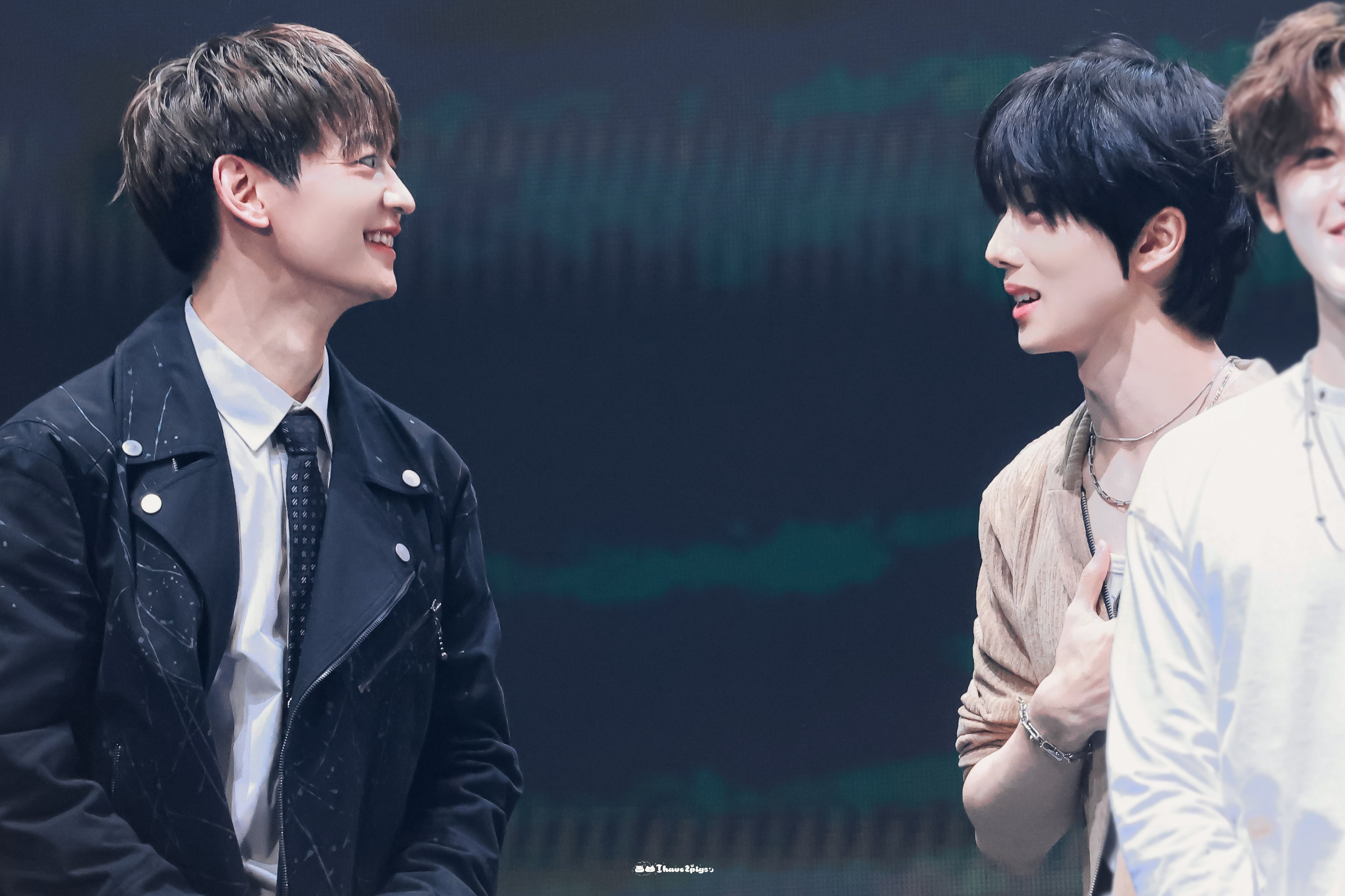 [잡담] 민호 이거 뭔데 설레니.. 내가 지성이었음 진짜 깜짝 놀랐을거 같긴 한데 | 인스티즈