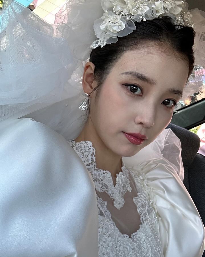 [정보/소식] 아이유 인스타 🍊 폭싹 4막 비하인드 1탄🍊 | 인스티즈