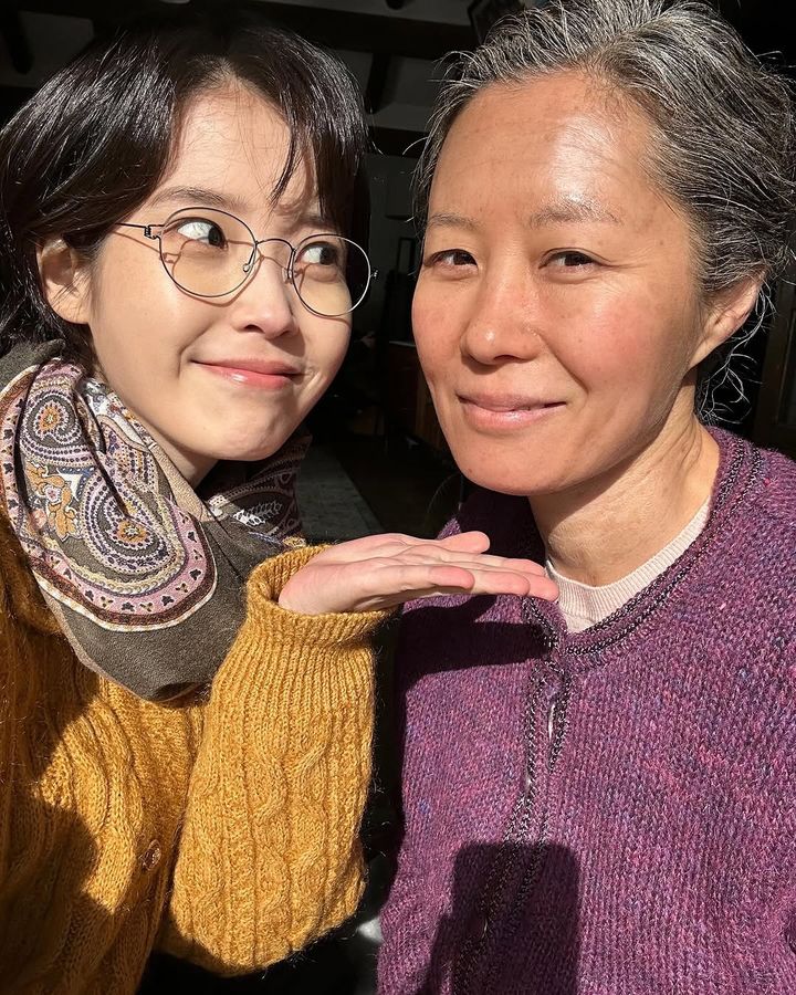 [정보/소식] 아이유 인스타 🍊 폭싹 4막 비하인드 1탄🍊 | 인스티즈